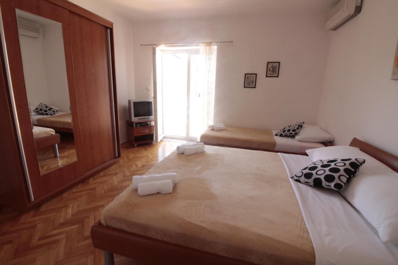 Studios & Rooms Fiesta Novalja Phòng bức ảnh